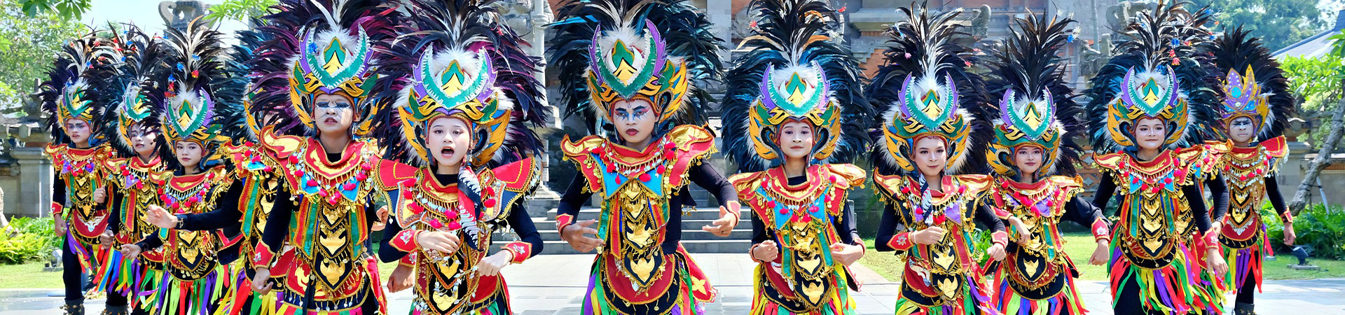 Indonesian-dancers1920x450.jpg